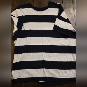 Old Navy Black and White Striped Short Sleeve Tee